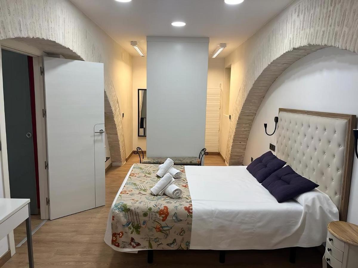 Apartamentos Living Sevilla Centro Maestranza Zewnętrze zdjęcie