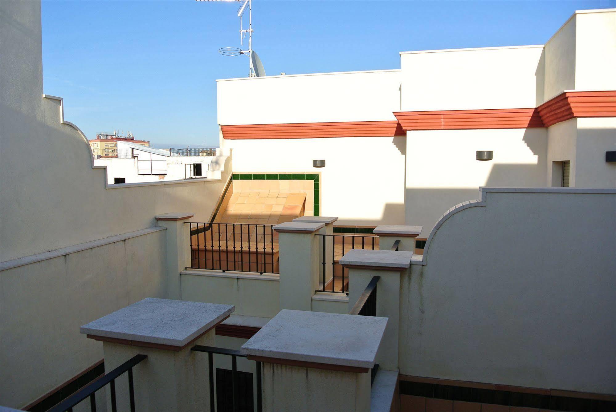 Apartamentos Living Sevilla Centro Maestranza Zewnętrze zdjęcie